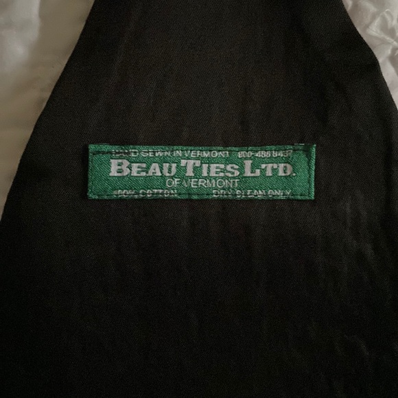 BEAU TIES LTD OF VERMONT Cummerbund in Pastel Plaid - Picture 3 of 4